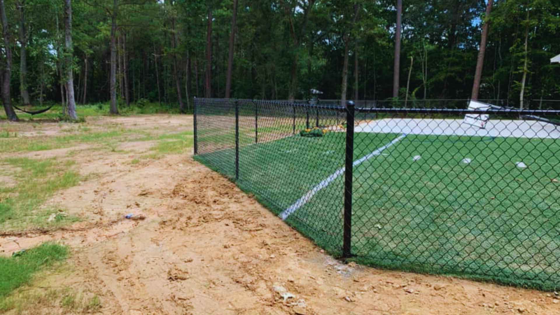 Why Chain Fences Are the Top Choice for Security-Conscious Homeowners!